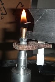 Building Material Ignitability Test Apparatus-- Single-Flame Source Test